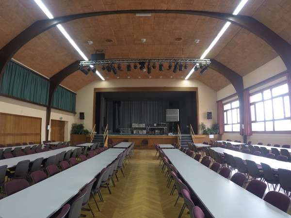 Vue de la Grande-Salle face à la scène